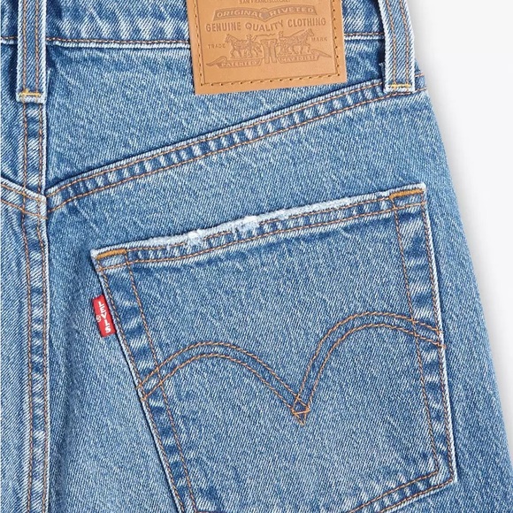 NWT Levi's Ribcage Straight Ankle Jeans - Blue Denim - Picture 5 of 5